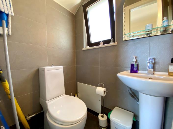 Image No.33-2 Bed Villa / Detached for sale