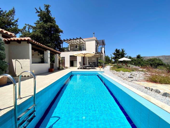 Image No.2-2 Bed Villa / Detached for sale