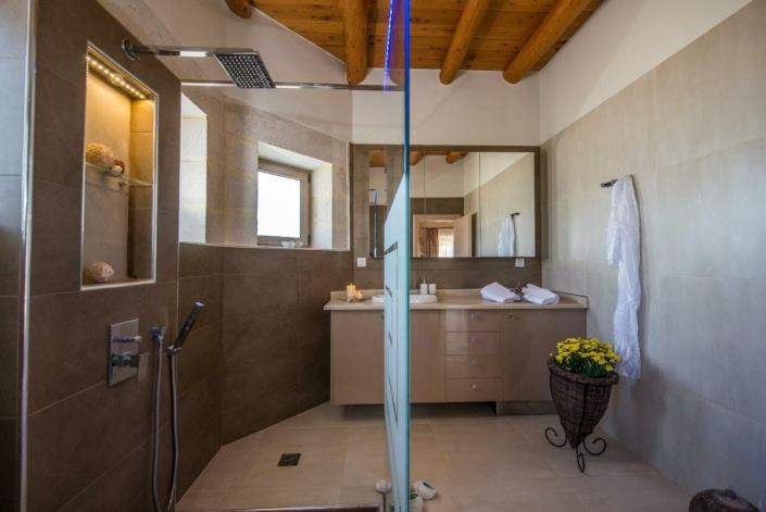 Image No.14-2 Bed Villa for sale