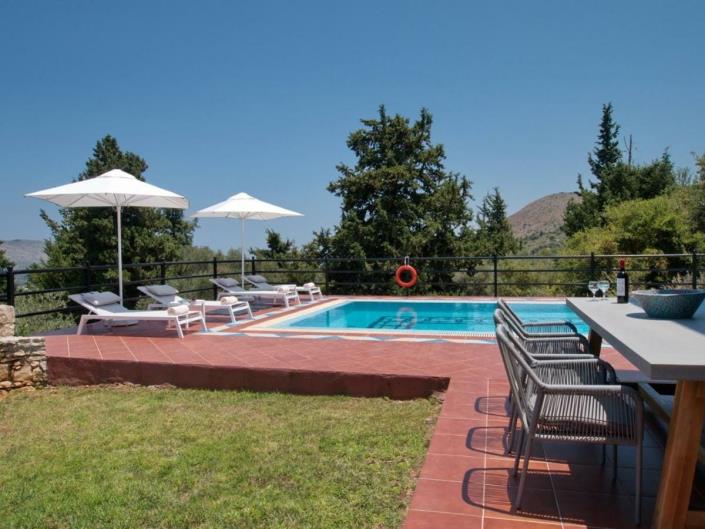 Image No.2-5 Bed Villa for sale