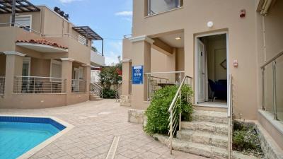 Houses-for-sale-in-Pyrgos-Psilonerou-2