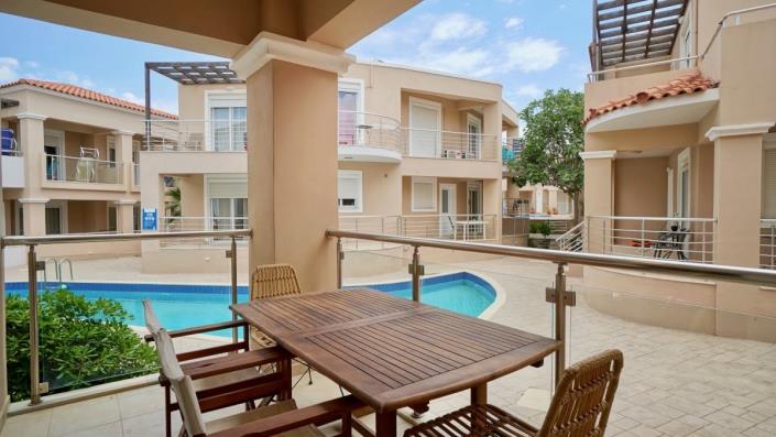 Image No.4-2 Bed House for sale