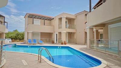 Houses-for-sale-in-Pyrgos-Psilonerou-13