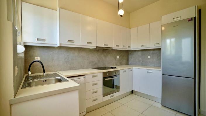 Image No.18-2 Bed House for sale