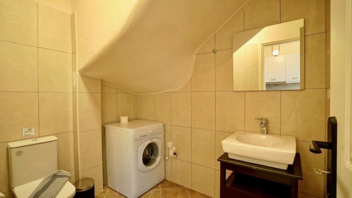 Image No.19-2 Bed House for sale