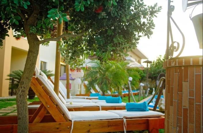 Image No.2-10 Bed Hotel for sale