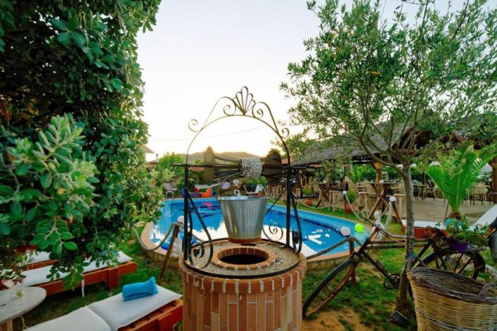 Image No.33-10 Bed Hotel for sale