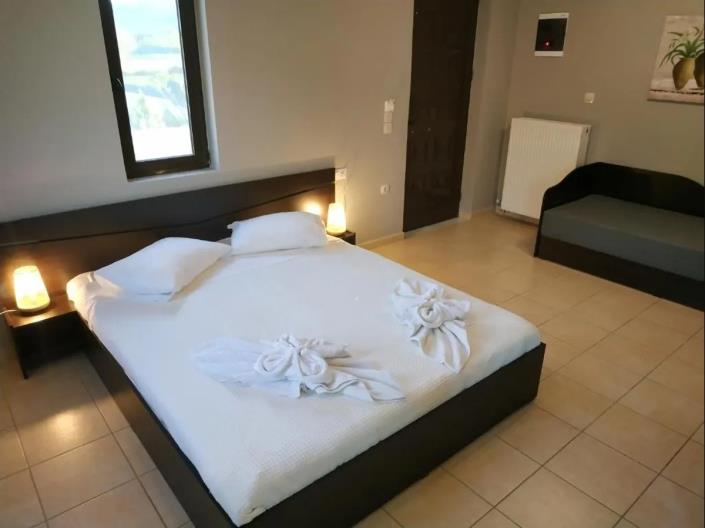 Image No.37-10 Bed Hotel for sale