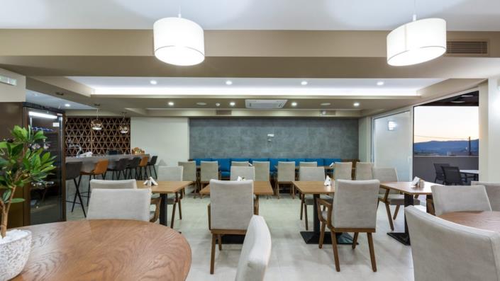 Image No.3-30 Bed House for sale