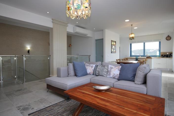 Image No.2-4 Bed Villa for sale