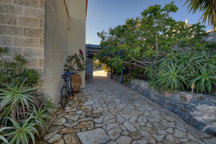 Image No.17-3 Bed House for sale