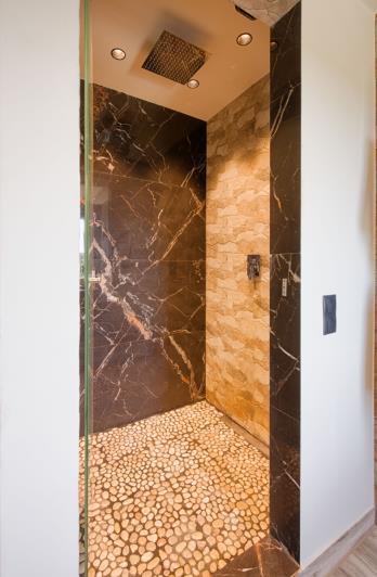 Image No.12-5 Bed Villa for sale