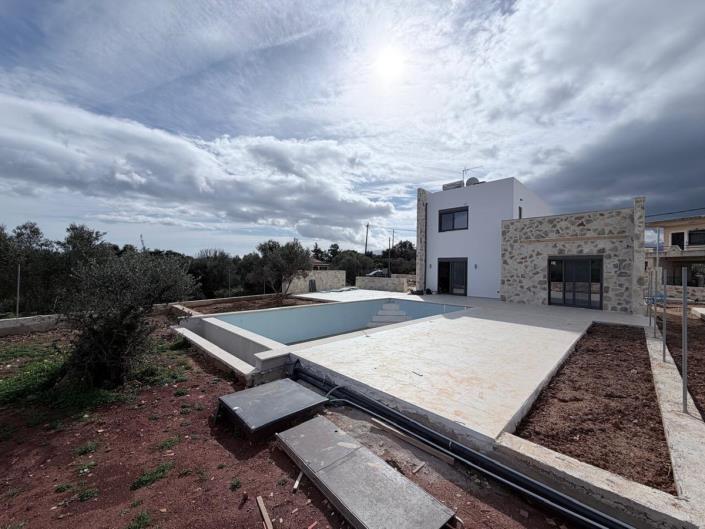 Image No.2-3 Bed Villa for sale