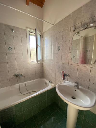 Image No.7-2 Bed House for sale