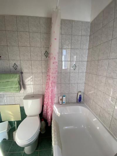 Image No.8-2 Bed House for sale