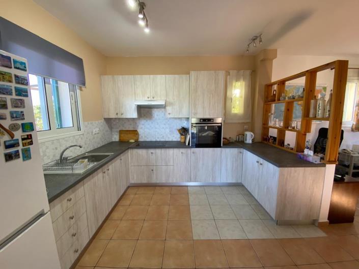 Image No.18-2 Bed House for sale