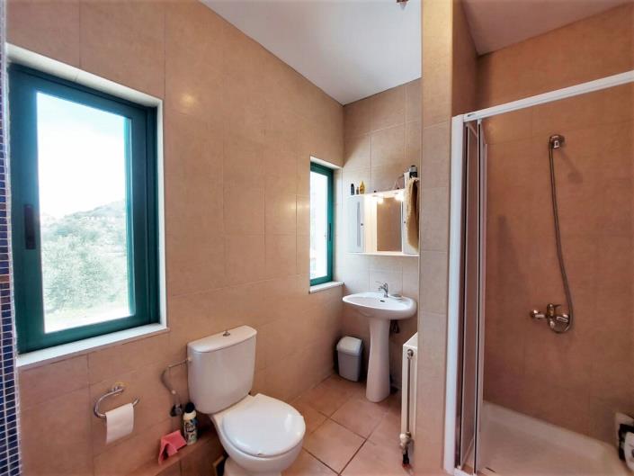 Image No.36-Villa / Détaché de 4 chambres à vendre à Kambia