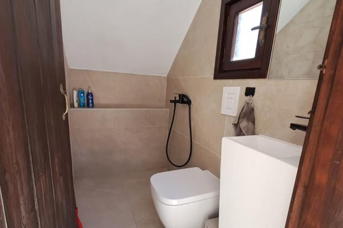 Image No.25-3 Bed House for sale