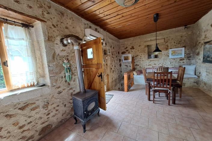 Image No.16-4 Bed Village House for sale