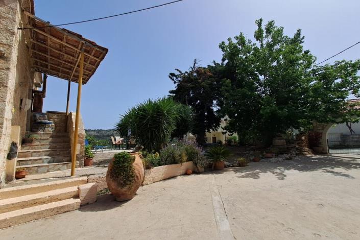 Image No.29-4 Bed Village House for sale