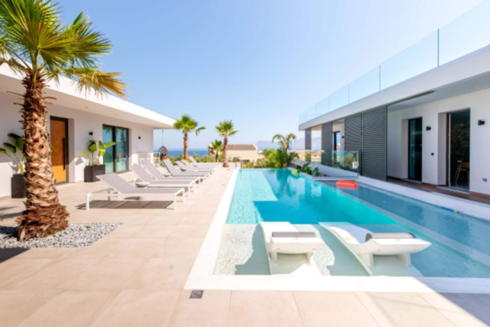 Image No.11-6 Bed Villa for sale