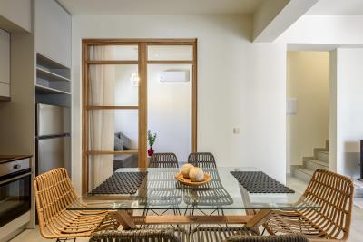Villa-for-sale-in-Nopigia-living-room-2-4