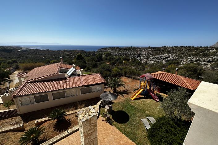 Image No.3-Maison / Villa de 6 chambres à vendre à Chania