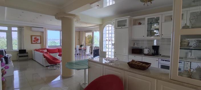 Image No.4-7 Bed Apartment for sale