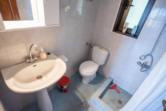 Image No.10-5 Bed House for sale