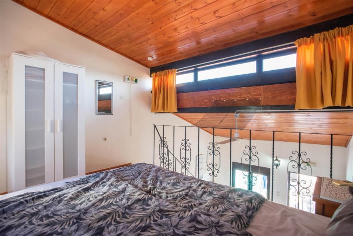 Image No.12-5 Bed House for sale