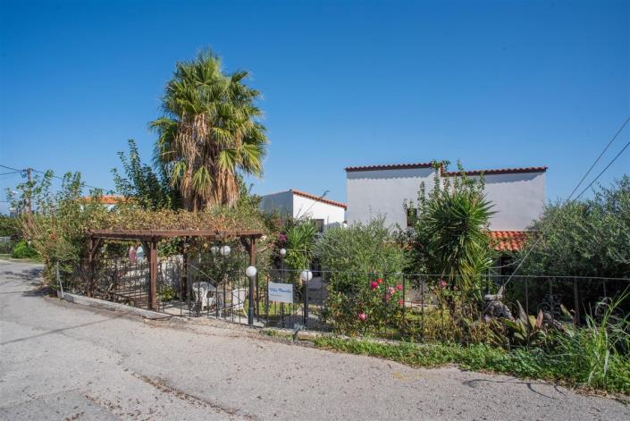 Image No.16-5 Bed House for sale