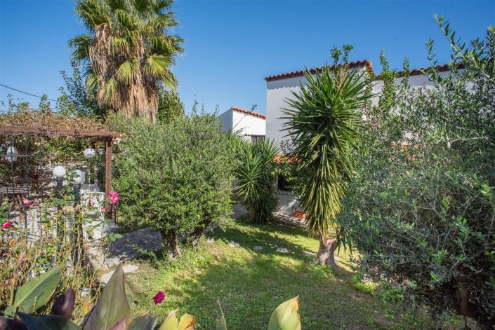 Image No.15-5 Bed House for sale