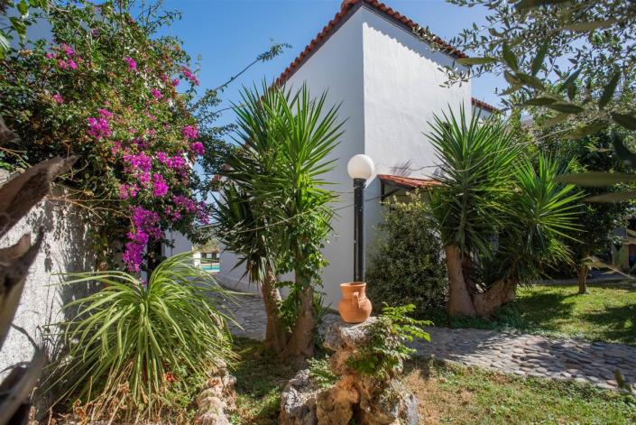 Image No.60-5 Bed House for sale