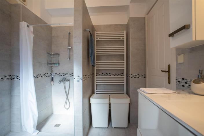 Image No.22-3 Bed Villa for sale