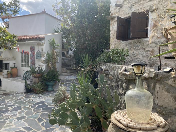 Image No.52-4 Bed Village House for sale