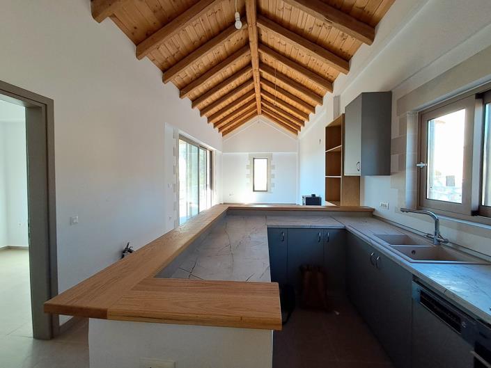 Image No.5-2 Bed House for sale