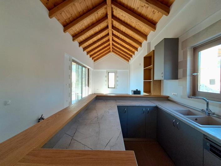 Image No.6-2 Bed House for sale