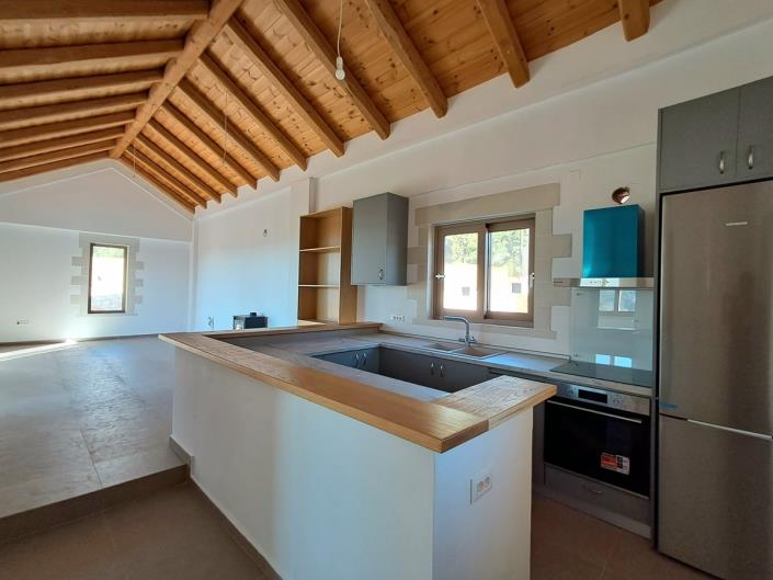 Image No.14-2 Bed House for sale