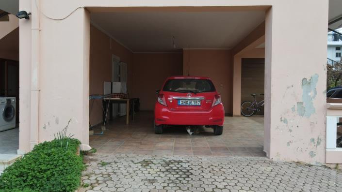 Image No.9-5 Bed House for sale