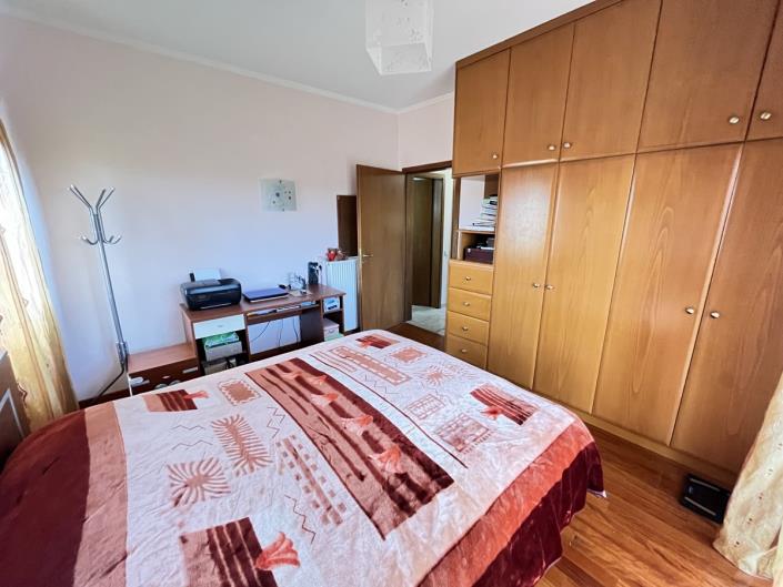 Image No.18-5 Bed House for sale