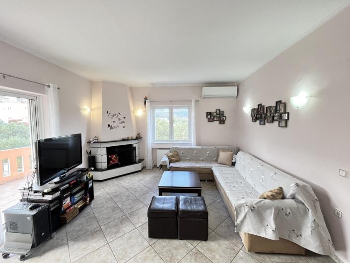 Image No.33-5 Bed House for sale