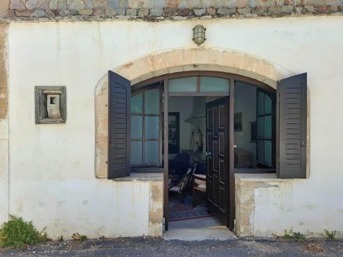 Image No.2-4 Bed House for sale