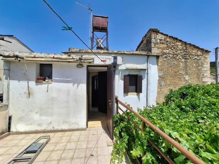 Image No.33-4 Bed House for sale