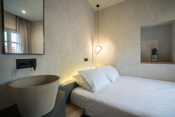 Image No.53-6 Bed Apartment for sale