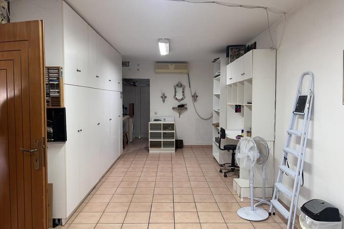 Image No.36-2 Bed House for sale