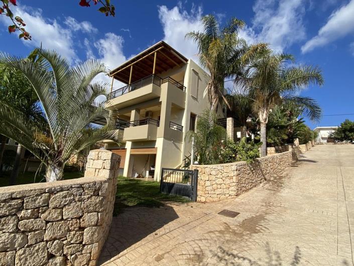 Image No.2-Villa de 4 chambres à vendre à Chania