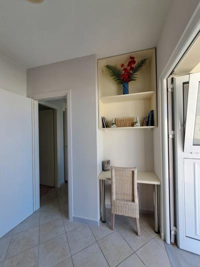 Image No.3-Appartement de 2 chambres à vendre à Plaka