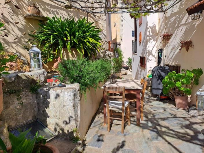 Image No.31-2 Bed House for sale