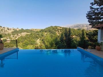 Villa-For-Sale-In-Theriso-Chania20240710_174335