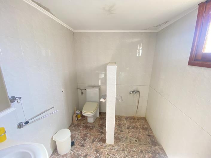 Image No.14-3 Bed House for sale